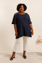 Tunics in naked shoulders for the summer large i Stor Storlek