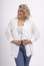 Plus Size Knappjacka med Spetsärmar